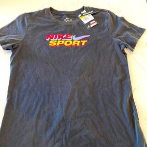 NEW Nike Black Wash Standard Fit T-Shirt size small